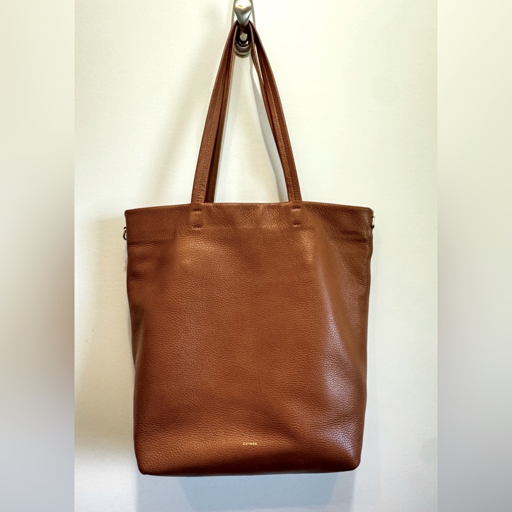 Cuyana Tall Easy Zipper Tote in Caramel / Tan with Insert